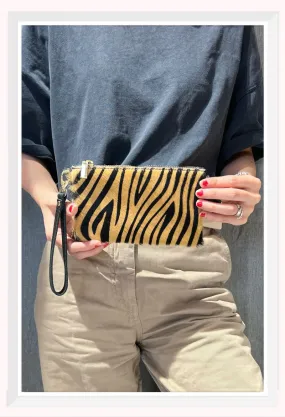 Geldbörse aus Leder mit Tierhaardetail